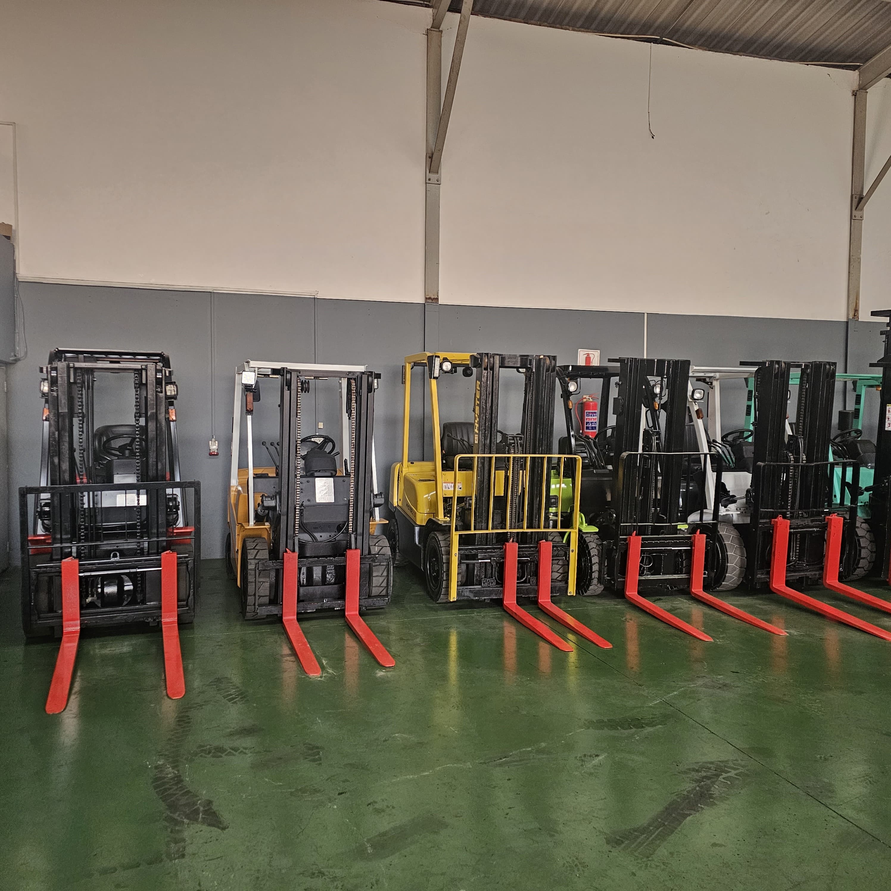 Forklift 26